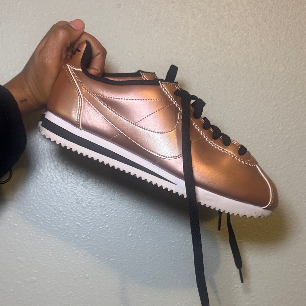 Nike Cortez-Womens Metallic Rose Gold -  Low-Profile Sneaker - warm 2-3 times